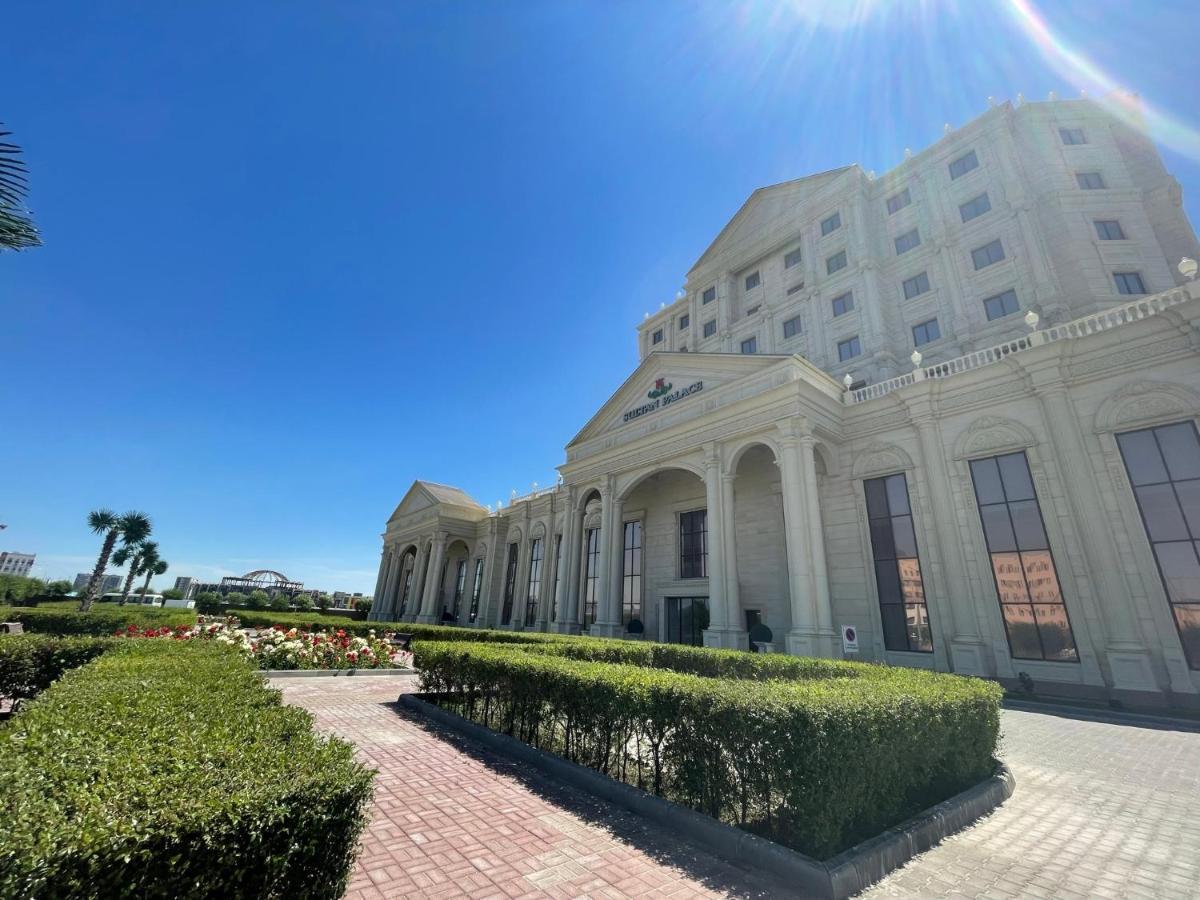 Sultan Palace Hotel Atyrau Exterior photo The main building of the university