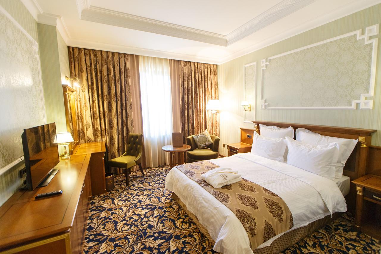 Sultan Palace Hotel Atyrau Exterior photo