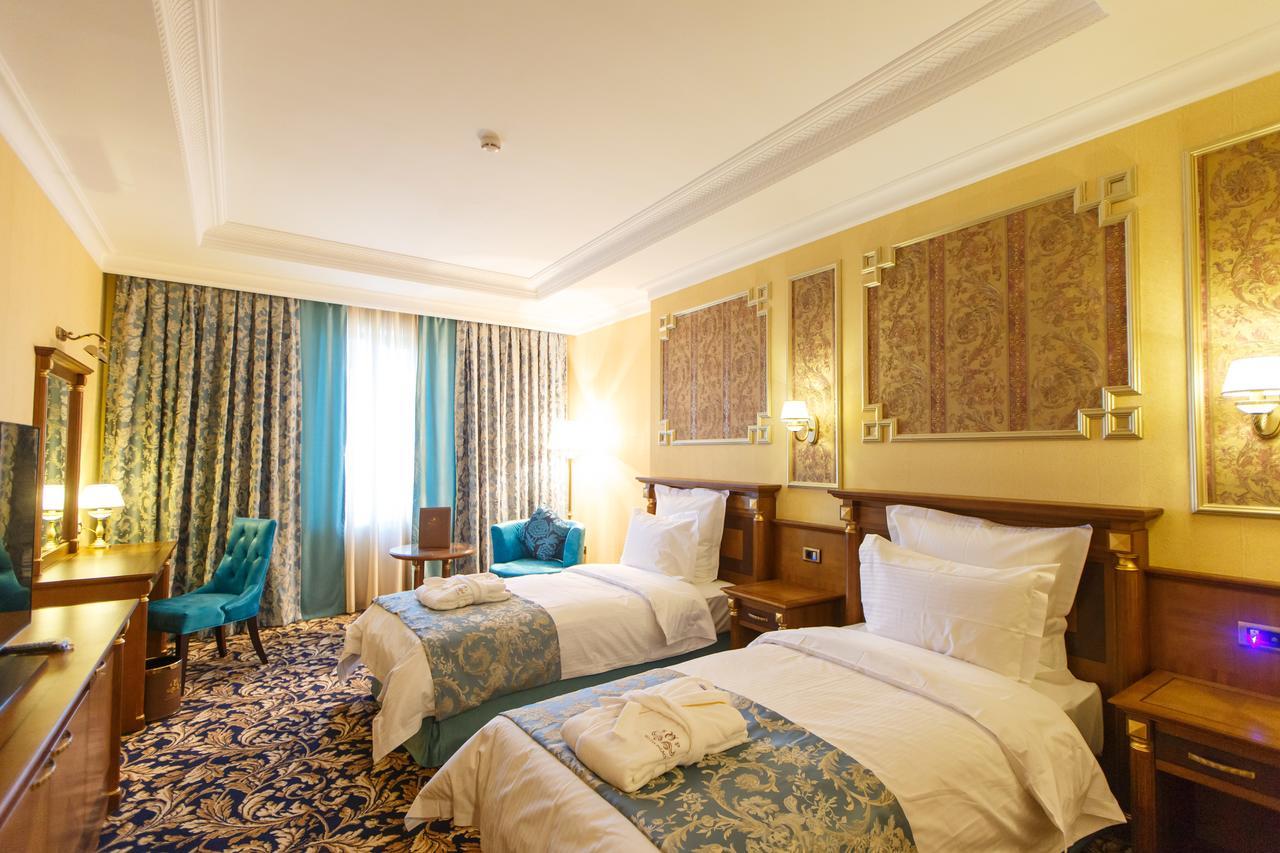 Sultan Palace Hotel Atyrau Exterior photo A room at the hotel
