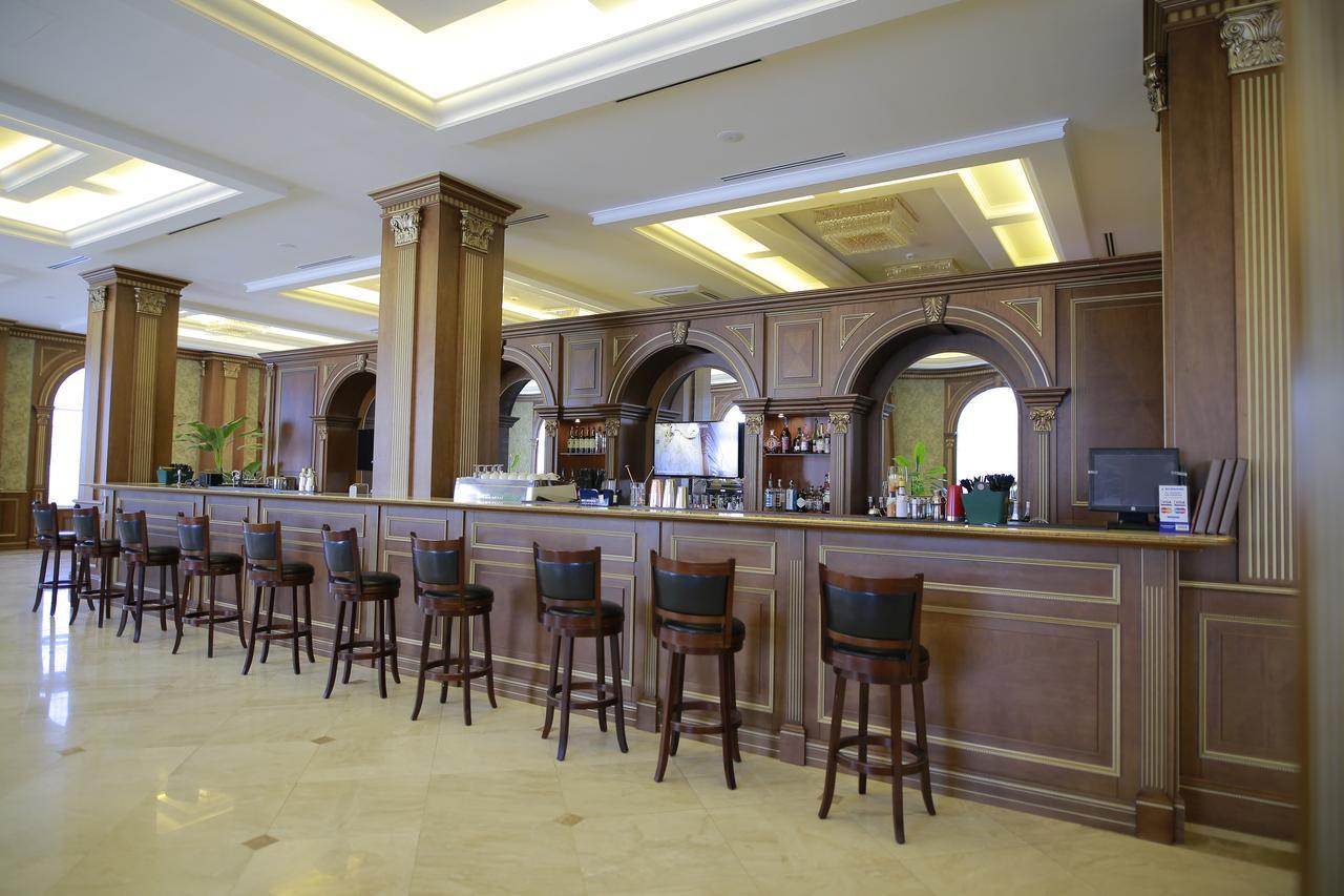 Sultan Palace Hotel Atyrau Exterior photo The bar at the hotel